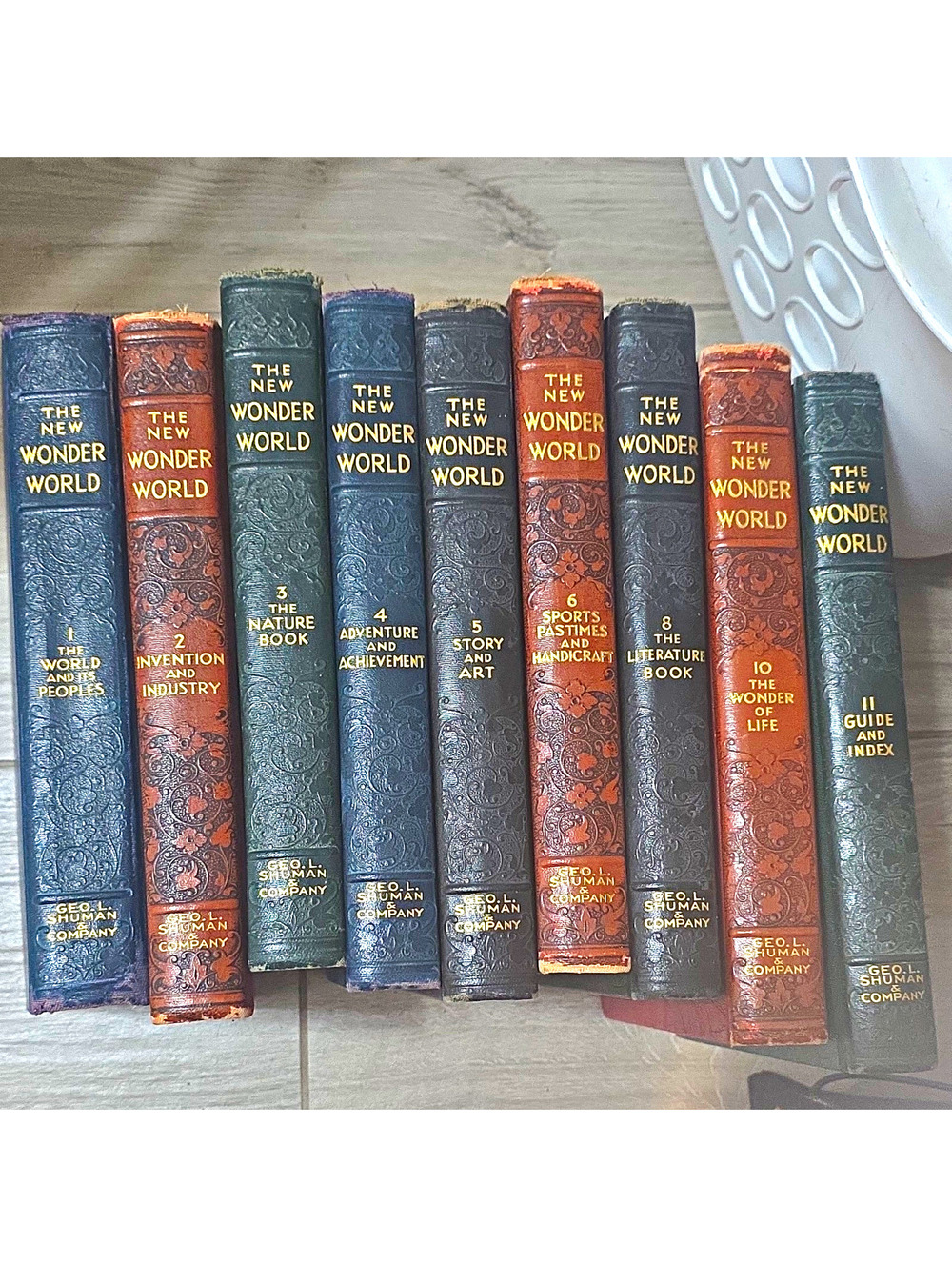 Geo. L. Shuman & Co The New Wonder World Illustrated HC Vol 1-6,8,10-11